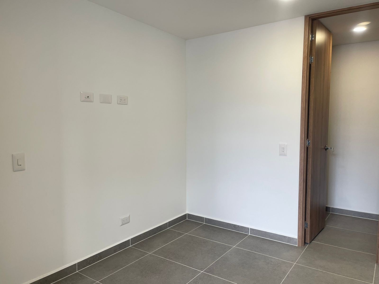Apartamento en arriendo en Loma Del Barro, Envigado · foto 11 de 18