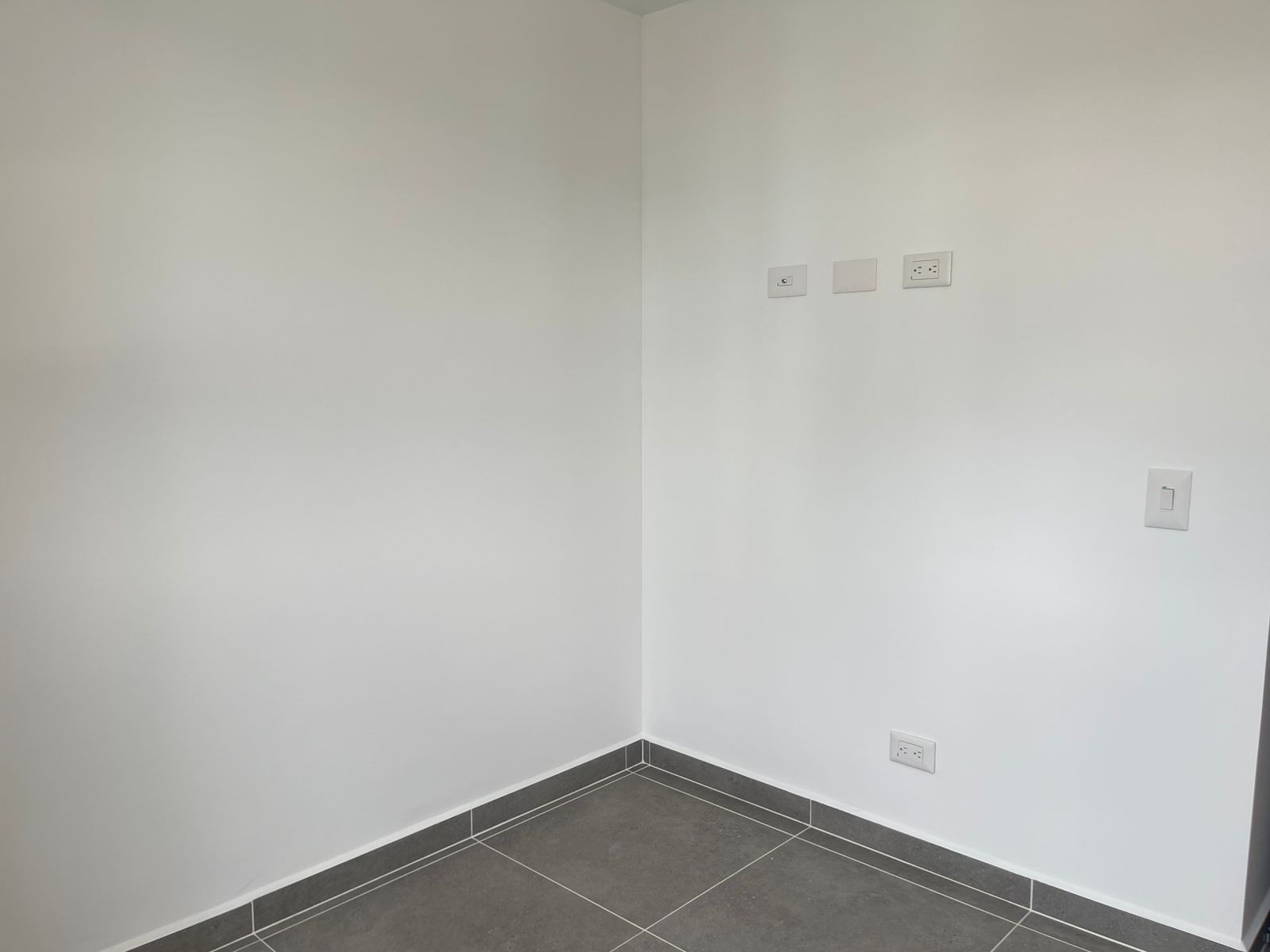 Apartamento en arriendo en Loma Del Barro, Envigado · foto 15 de 18