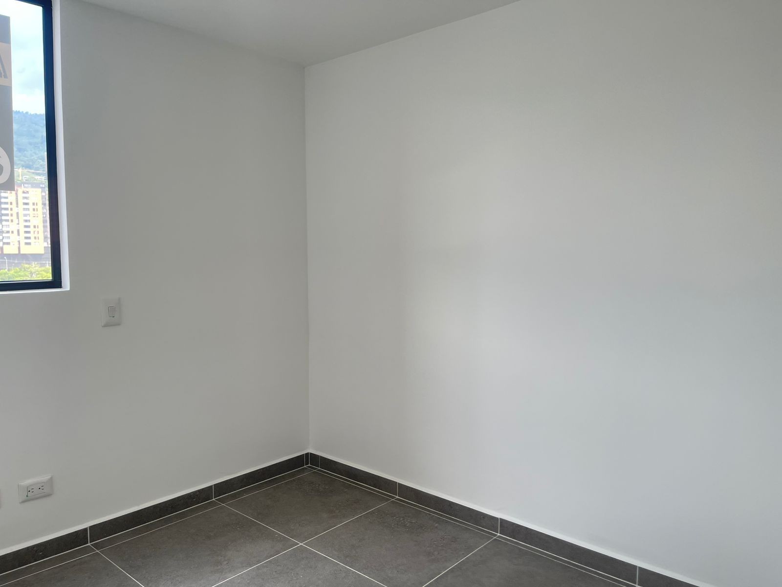 Apartamento en arriendo en Loma Del Barro, Envigado · foto 17 de 18