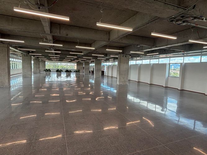 Oficina en arriendo en Santa Ana, Rionegro, 1528 m² · foto 2 de 14