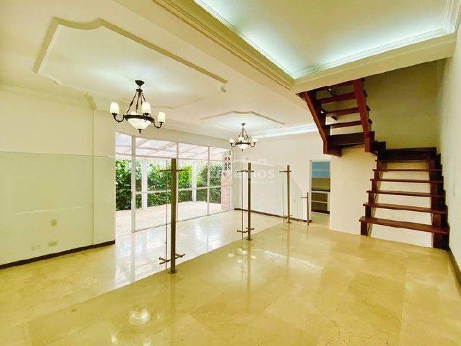 Casa de 4 alcobas en venta en Altos Del Poblado, Medellín, 165 m² · foto 3 de 22