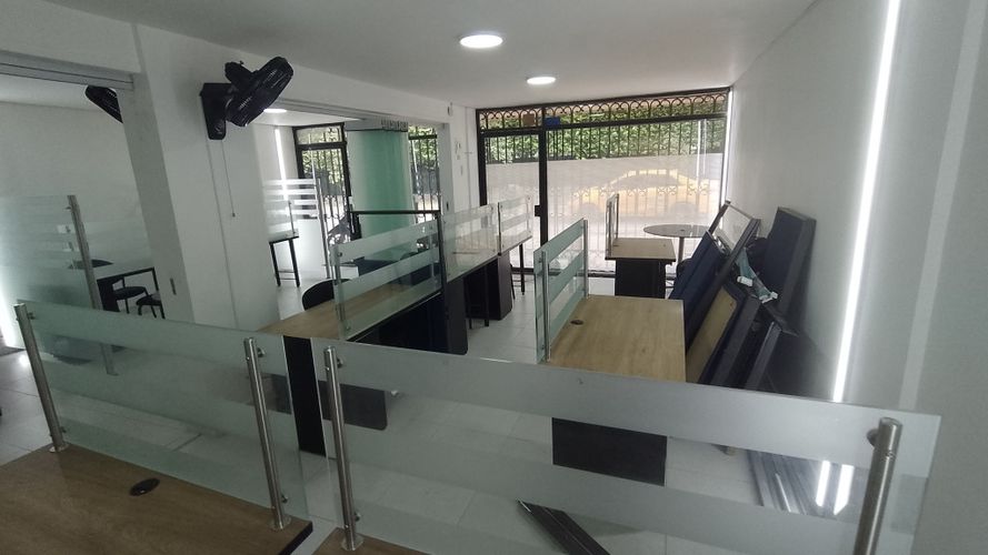 Oficina en arriendo en Versalles, Cali, 72 m² · foto 2 de 13
