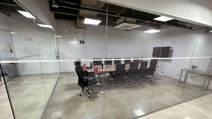 Oficina en venta en Zona Industrial No. 2, Itagüí, 2629 m² · foto 6 de 10