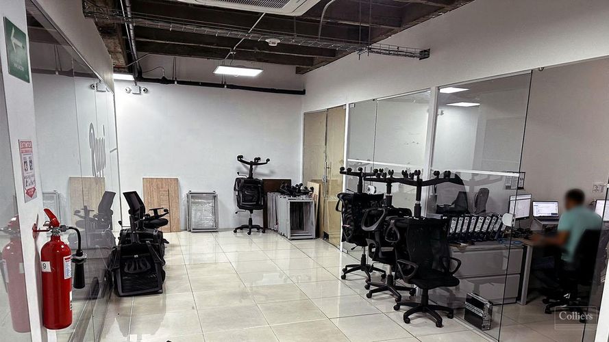 Oficina en venta en Zona Industrial No. 2, Itagüí, 2629 m² · foto 7 de 10