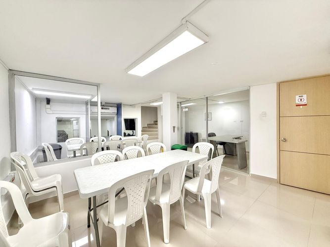 Local en arriendo en Avenida 30 De Agosto, Pereira, 136 m² · foto 3 de 10
