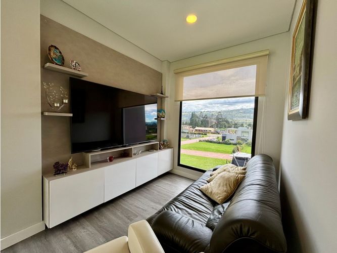 Casa de 3 alcobas en venta en Meusa, Sopó, 220 m² · foto 8 de 24