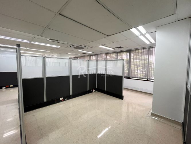 Oficina en arriendo en Alejandría, Medellín, 132 m² · foto 2 de 23