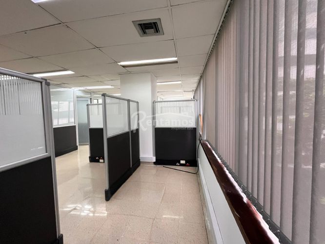 Oficina en arriendo en Alejandría, Medellín, 132 m² · foto 3 de 23