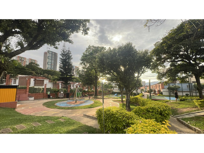 Casa de 4 alcobas en venta en Anillo Vial, Floridablanca, 135 m² · foto 4 de 22