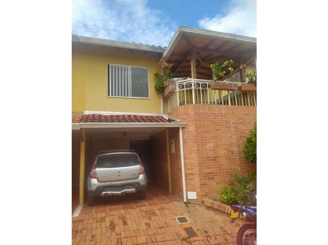 Casa de 4 alcobas en venta en Anillo Vial, Floridablanca, 135 m² · foto 21 de 22