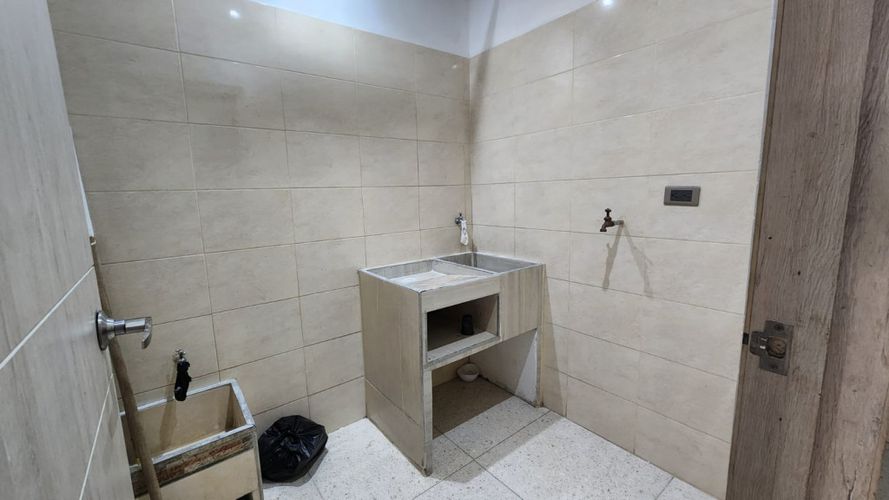 Edificio en venta en Popular, Cali, 396 m² · foto 5 de 19