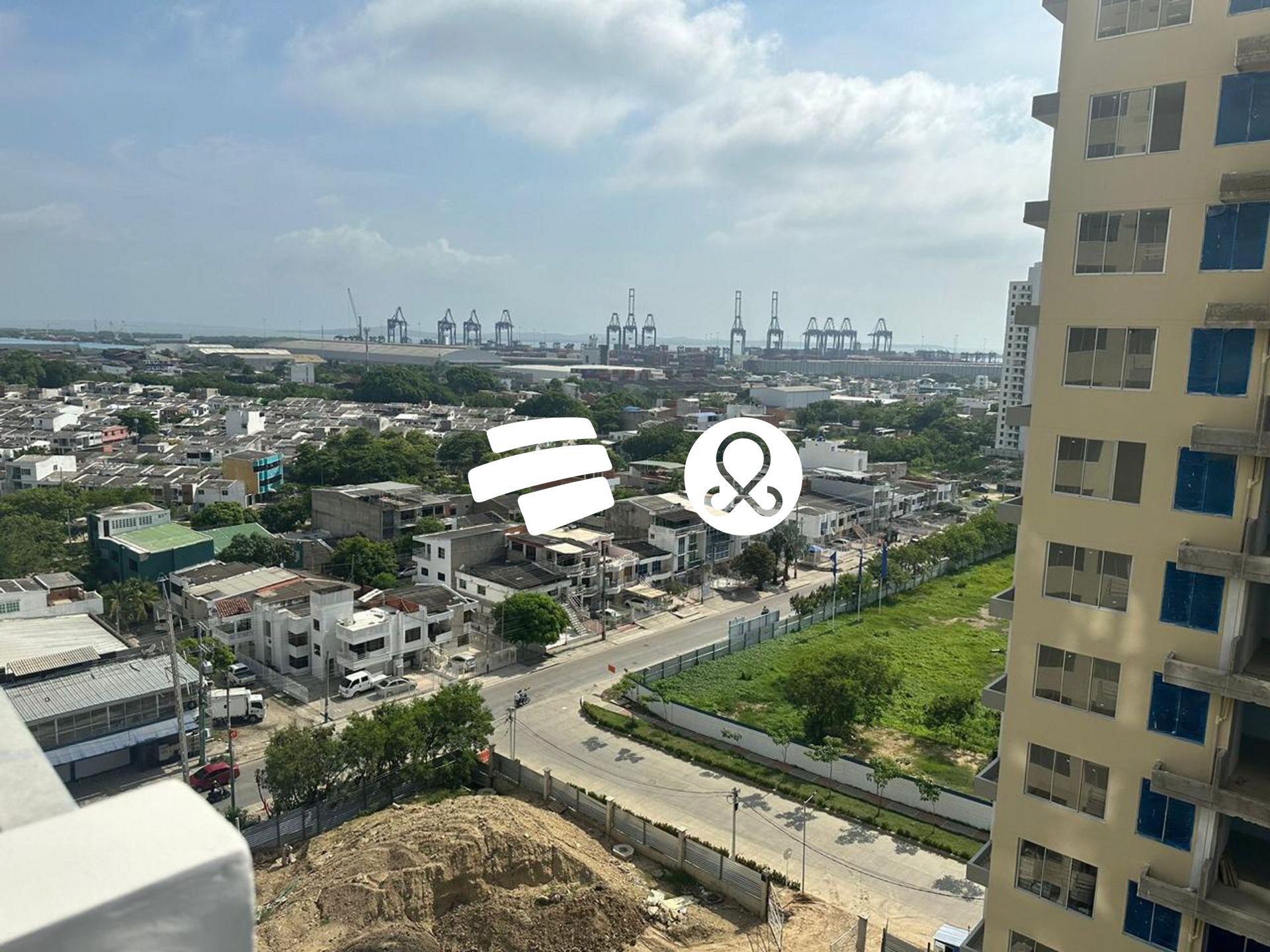 Apartamento en venta en El Golf, Cartagena · foto 2 de 12