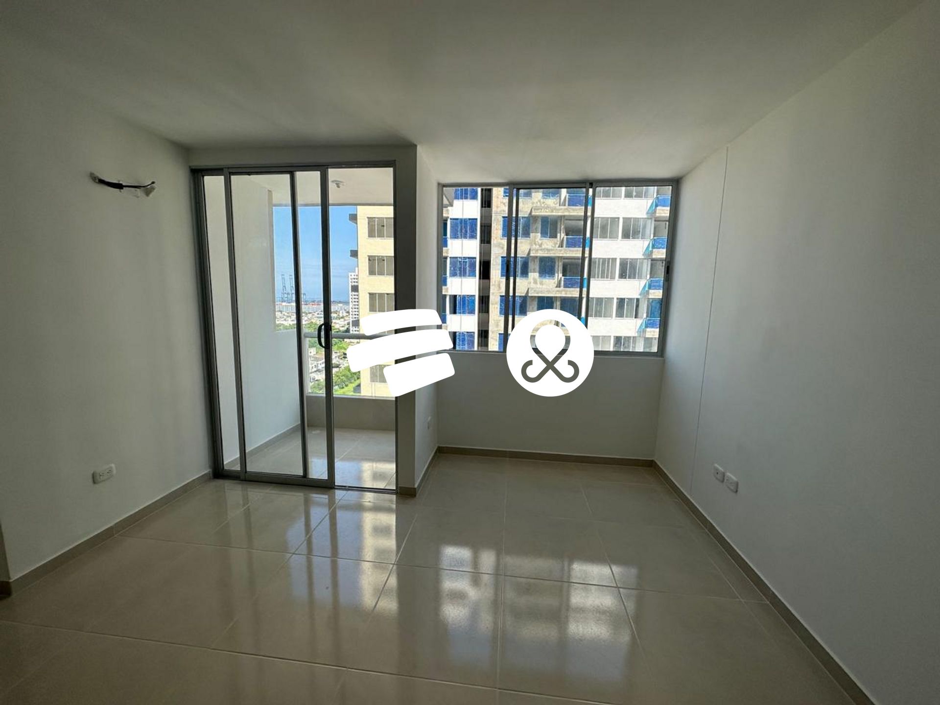 Apartamento en venta en El Golf, Cartagena · foto 4 de 12