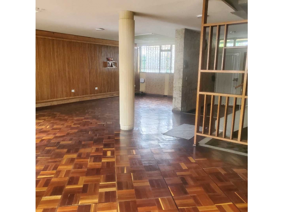 Casa en venta en La Castellana, Bogotá · foto 5 de 17
