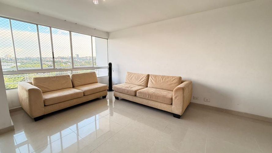 Apartamento en venta en Ciudad Jardin, Cali · foto 2 de 11