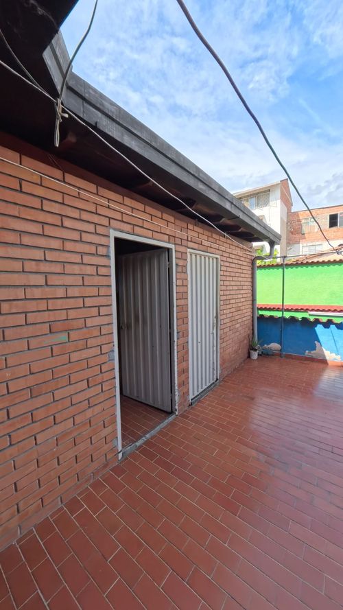 Casa de 14 alcobas en venta en San Alonso, Bucaramanga, 695 m² · foto 17 de 19