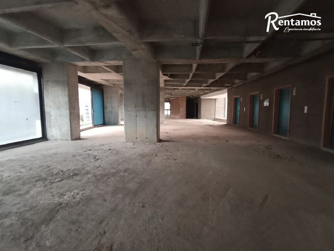 Oficina en arriendo en Los Balsos, Medellín, 305 m² · foto 2 de 16