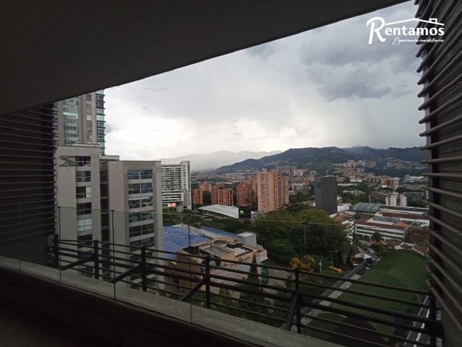 Oficina en arriendo en Los Balsos, Medellín, 305 m² · foto 13 de 16