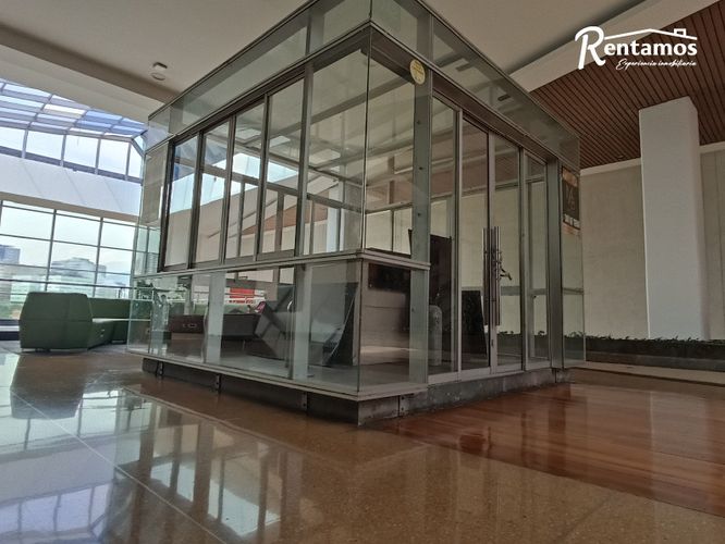 Local en arriendo en San Diego, Medellín, 8 m² · foto 4 de 12