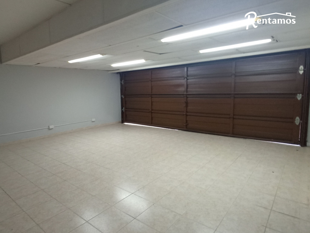 Casa en arriendo en Medellín en La Linde