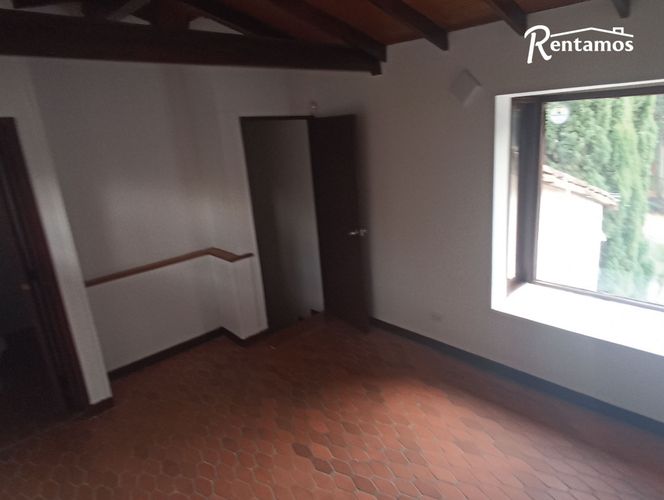 Casa de 3 alcobas en arriendo en La Linde, Medellín, 200 m² · foto 5 de 14
