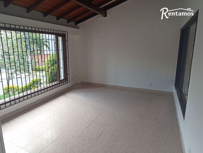 Casa de 3 alcobas en arriendo en La Linde, Medellín, 200 m² · foto 11 de 14