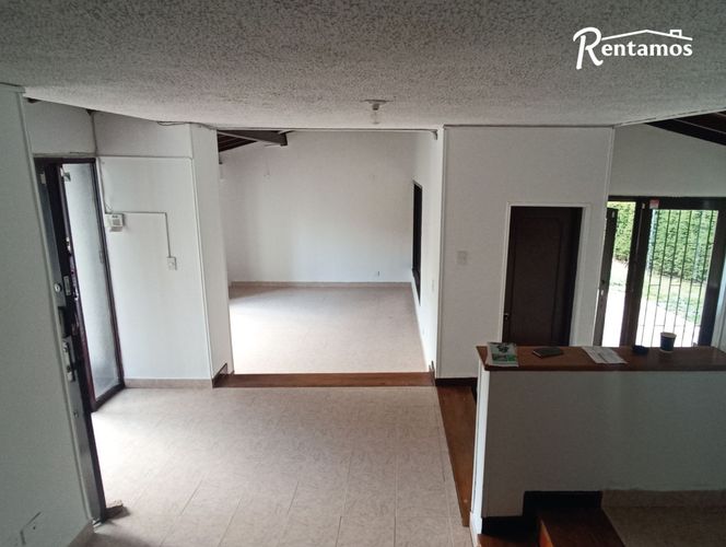Casa de 3 alcobas en arriendo en La Linde, Medellín, 200 m² · foto 12 de 14