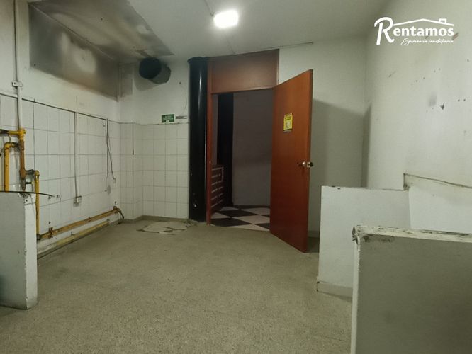Local en arriendo en El Chocho, Envigado, 200 m² · foto 14 de 24