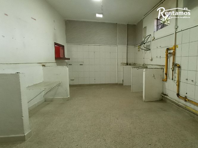 Local en arriendo en El Chocho, Envigado, 200 m² · foto 16 de 24