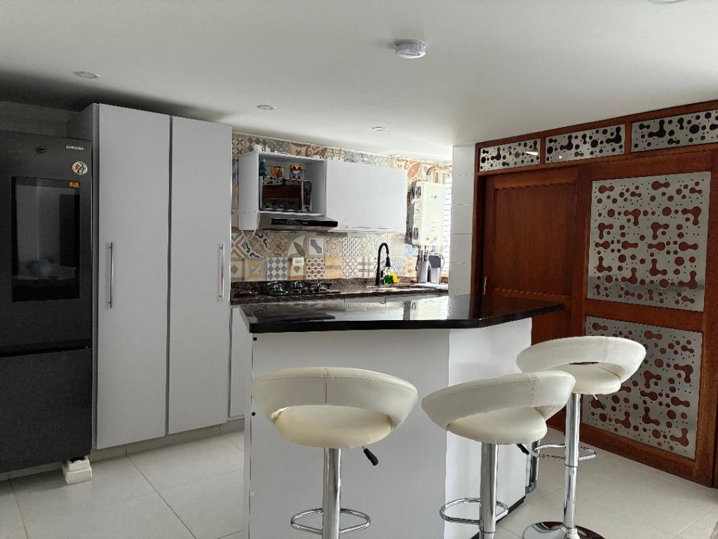 Apartamento en venta en Los Rosales, Bogotá · foto 2 de 7