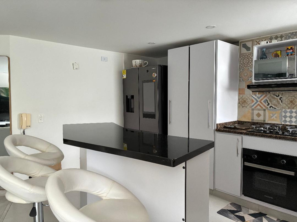 Apartamento en venta en Los Rosales, Bogotá · foto 3 de 7