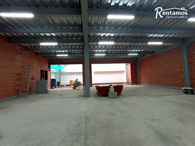 Local en arriendo en Simon Bolivar, Medellín, 320 m² · foto 9 de 12