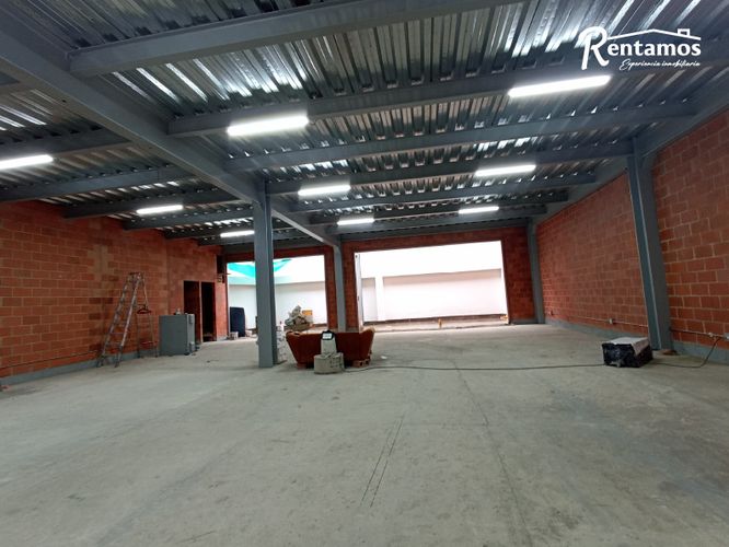 Local en arriendo en Simon Bolivar, Medellín, 320 m² · foto 10 de 12