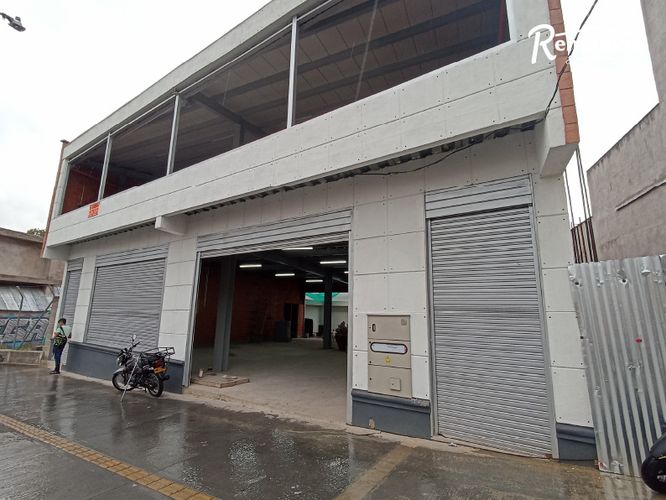 Local en arriendo en Simon Bolivar, Medellín, 320 m² · foto 11 de 12