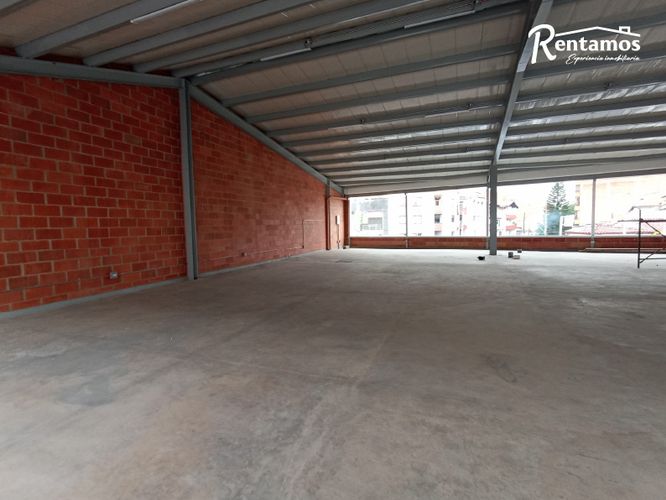 Local en arriendo en Simon Bolivar, Medellín, 290 m² · foto 2 de 18