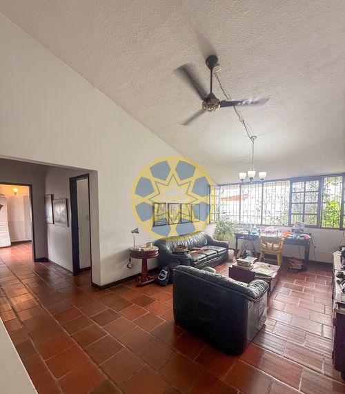 Casa de 5 alcobas en venta en Cabecera Del Llano, Bucaramanga, 431 m² · foto 8 de 19