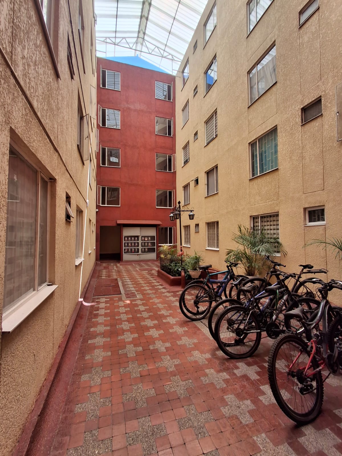 Apartamento en venta en Engativá, Bogotá · foto 2 de 13