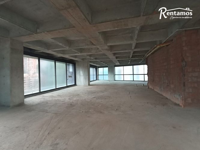 Oficina en arriendo en Los Balsos, Medellín, 365 m² · foto 8 de 16