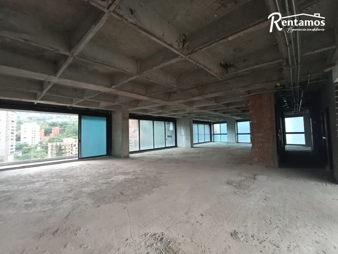 Oficina en arriendo en Los Balsos, Medellín, 365 m² · foto 9 de 16