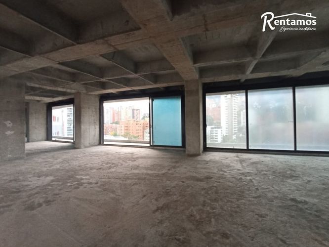 Oficina en arriendo en Los Balsos, Medellín, 365 m² · foto 12 de 16