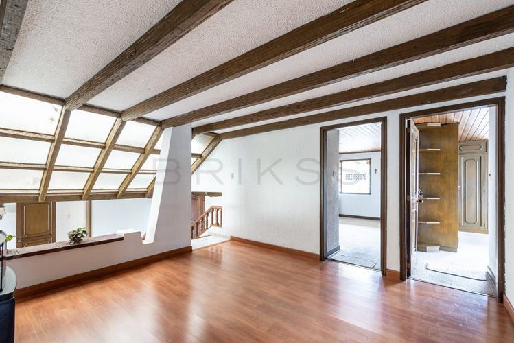 Casa de 4 alcobas en venta en Niza, Bogotá, 415 m² · foto 10 de 23