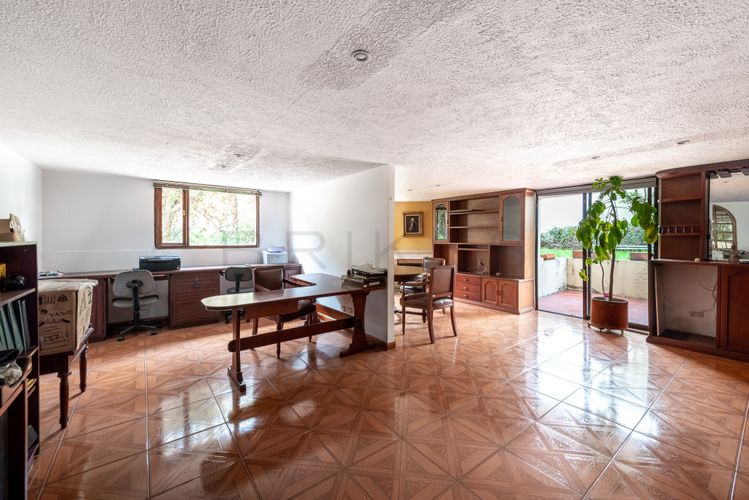 Casa de 4 alcobas en venta en Niza, Bogotá, 415 m² · foto 20 de 23