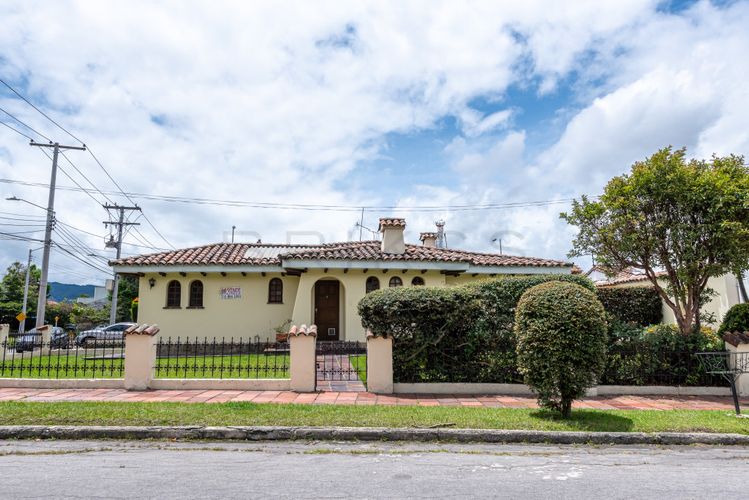 Casa de 4 alcobas en venta en Niza, Bogotá, 415 m² · foto 23 de 23