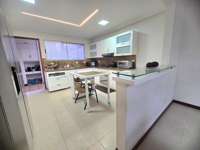 Casa de 5 alcobas en venta en Pance, Cali, 370 m² · foto 5 de 24