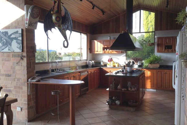 Casa de 4 alcobas en venta en Centro, Funza, 690 m² · foto 3 de 5