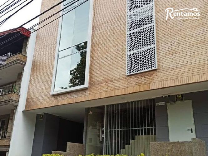 Oficina en arriendo en Conquistadores, Medellín, 1320 m² · foto 3 de 11