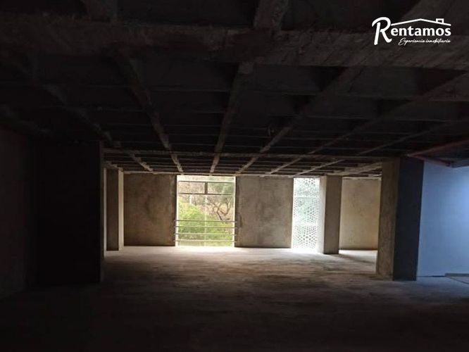 Oficina en arriendo en Conquistadores, Medellín, 1320 m² · foto 9 de 11