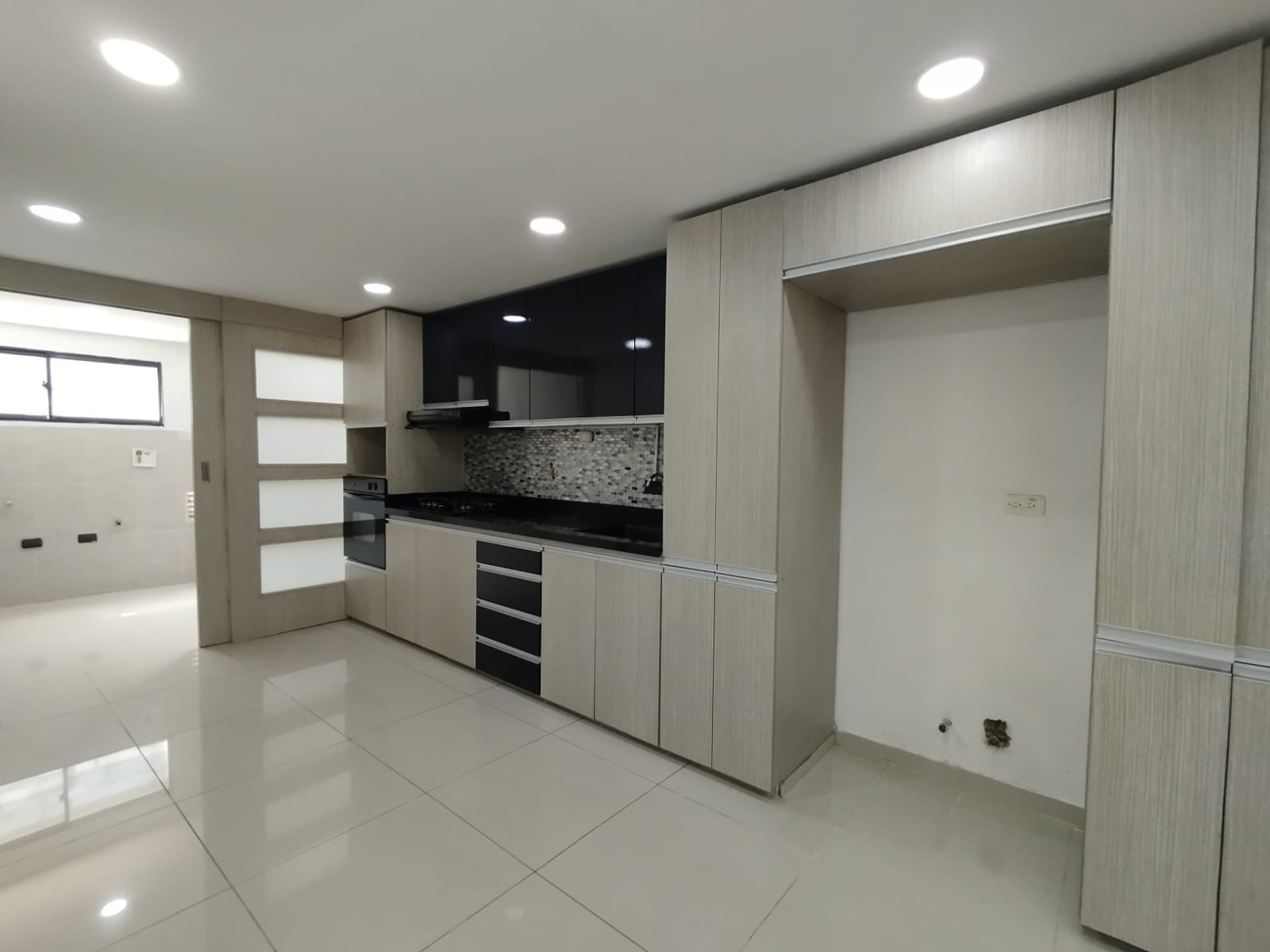 Casa en arriendo en El Poblado, Medellín · foto 9 de 20