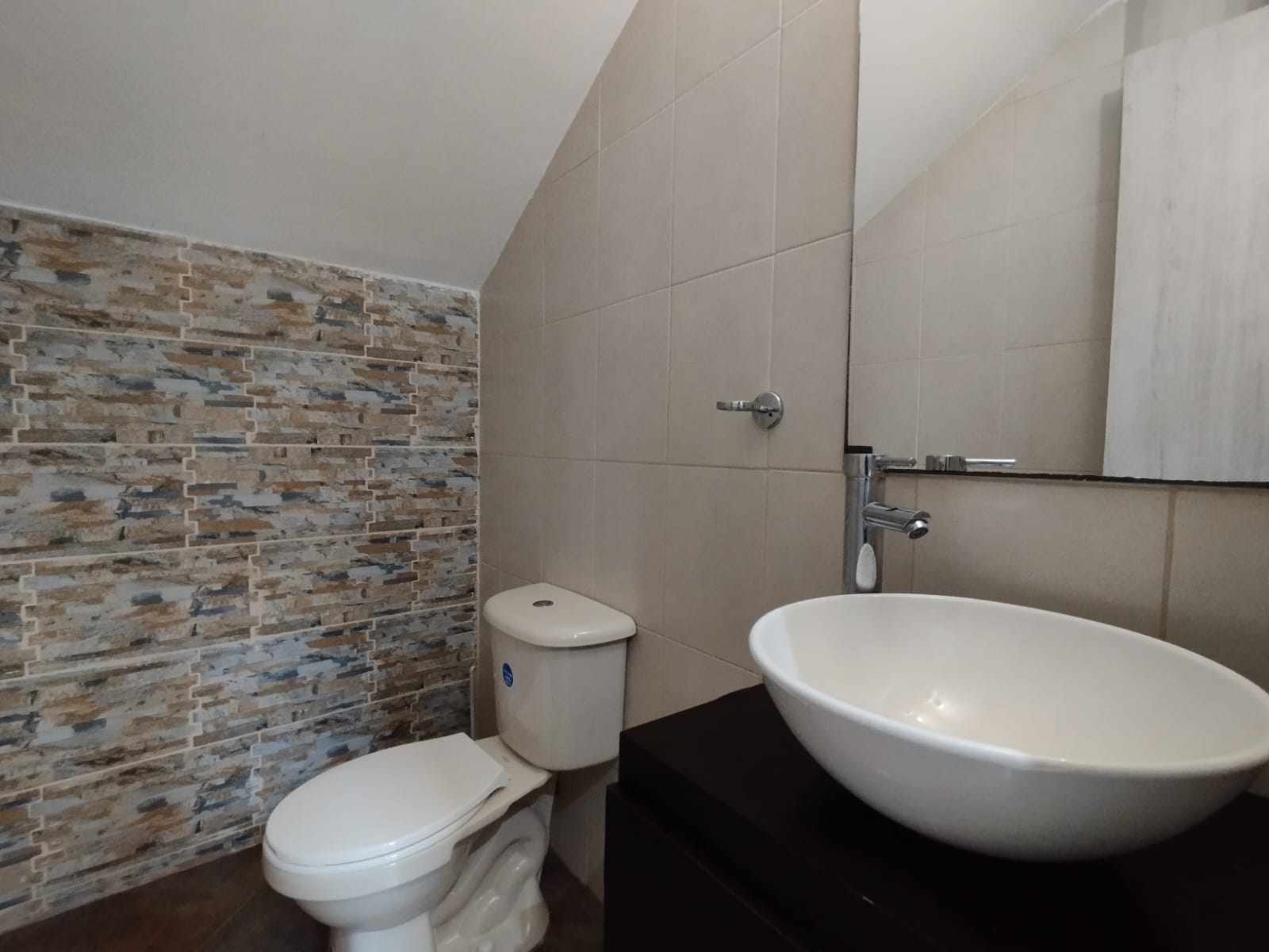 Casa en arriendo en El Poblado, Medellín · foto 18 de 20