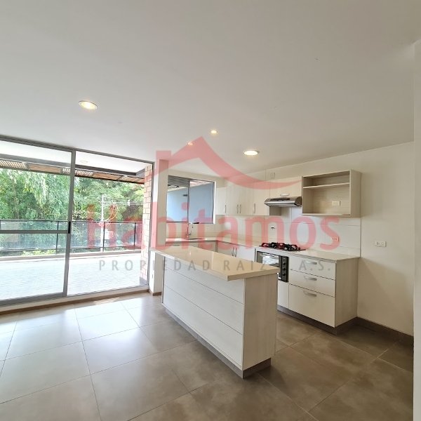 Apartamento en venta en Loma Del Esmeraldal, Envigado · foto 8 de 20